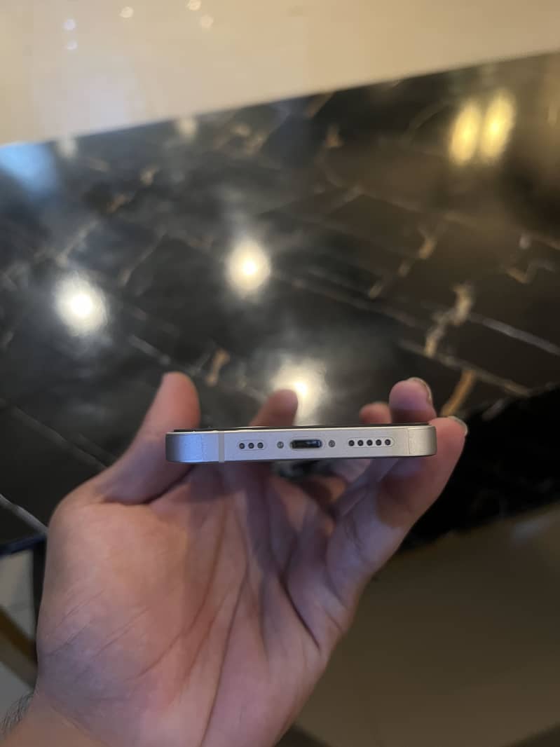 Apple iPhone 14 3