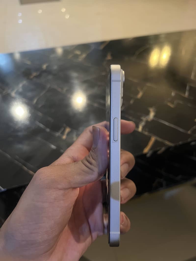 Apple iPhone 14 4