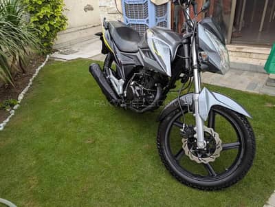 United CCR/US 150 Brand new bike (700kms)