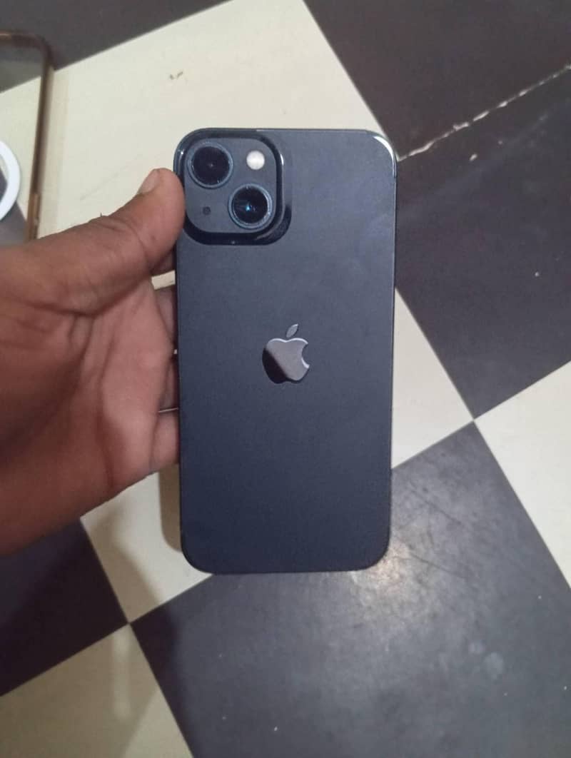 Apple iPhone 13 5