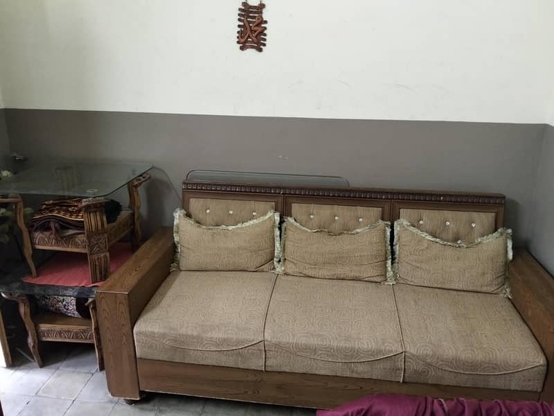 complete sofa set with tables 0