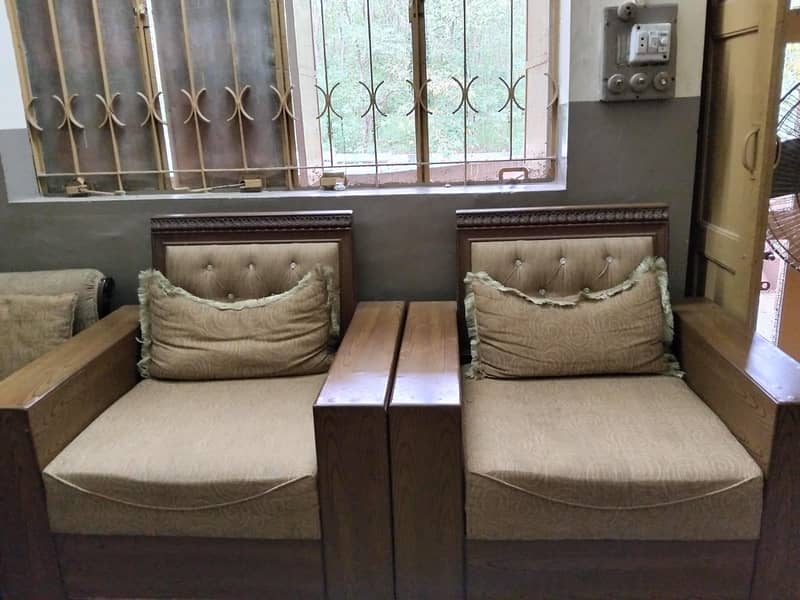 complete sofa set with tables 2