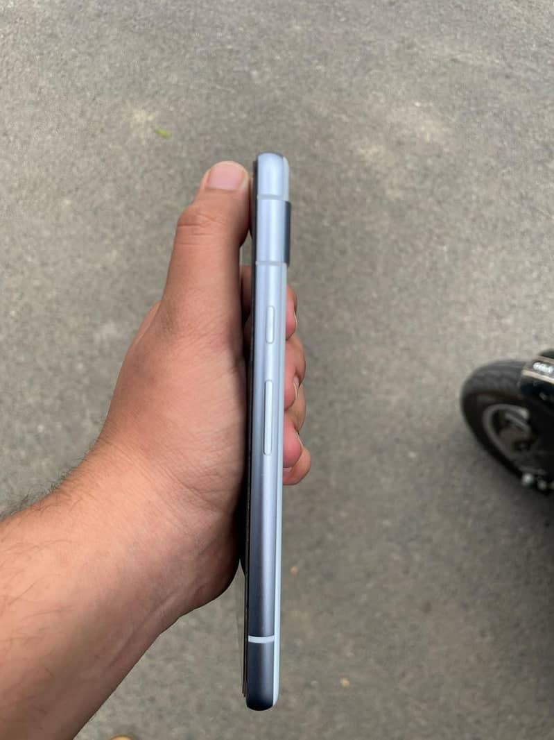 Google Pixel 7a 4