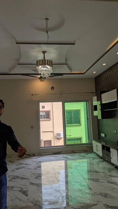 **10 Marla House for Sale in Bahria Town Lahore Ghaznavi BlocK