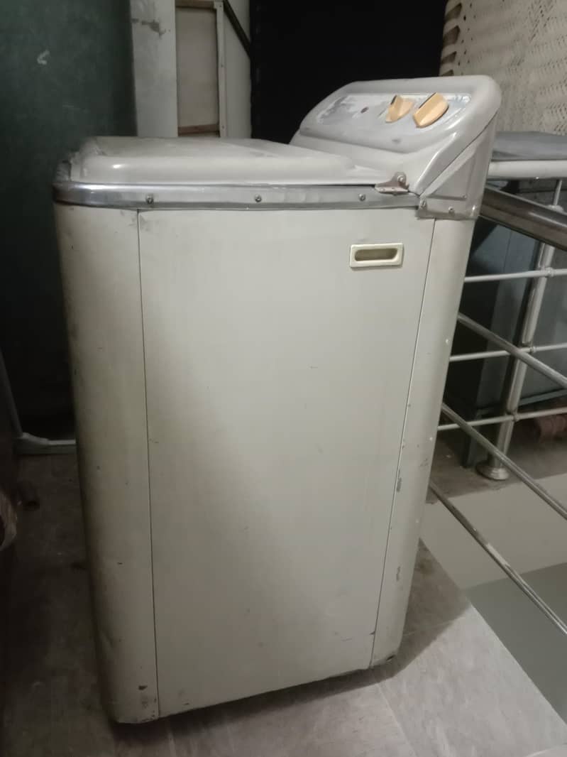 Indus Washing Machine 6