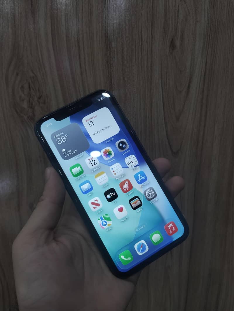 Apple iPhone 11 3