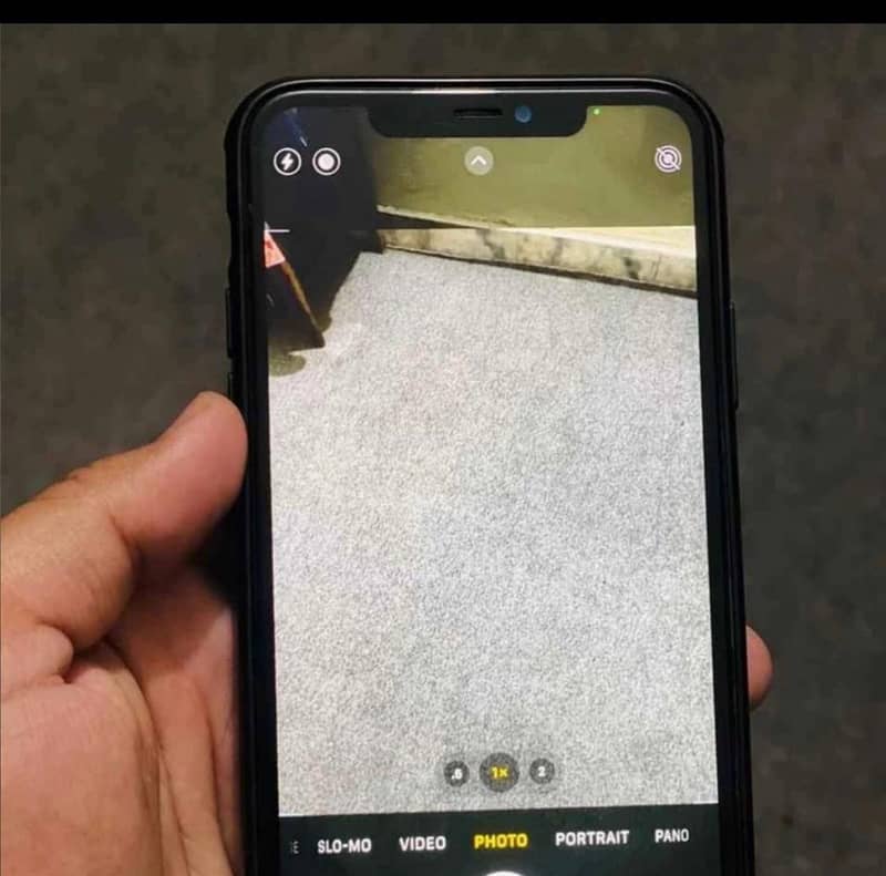 Apple iPhone 11 4