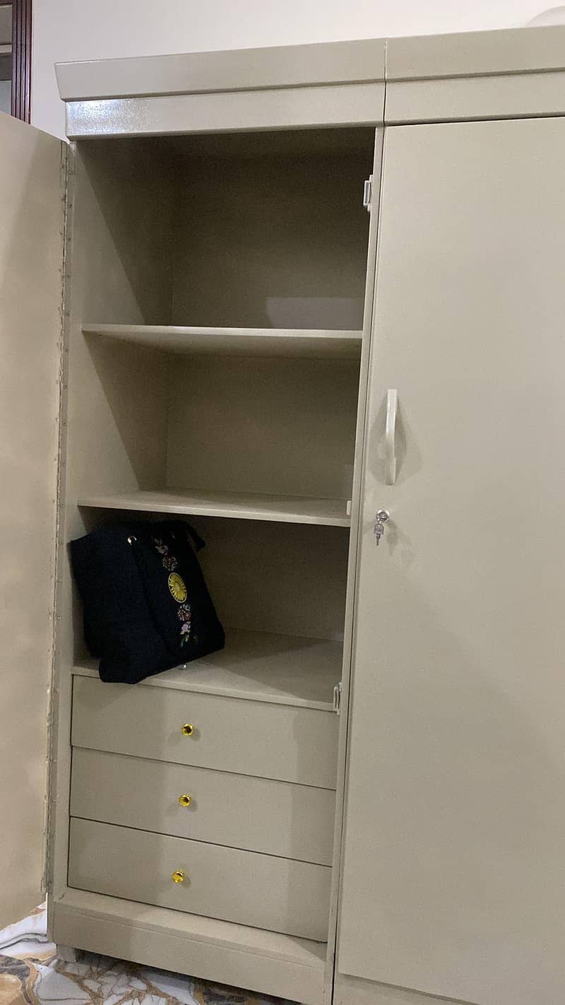 Bed | Side table | Dressing Table | Wardrobe 2