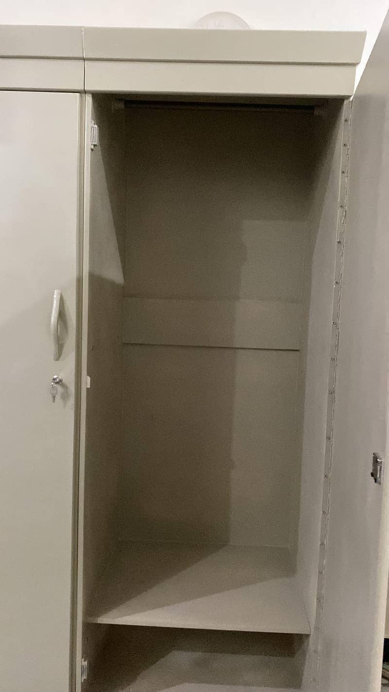 Bed | Side table | Dressing Table | Wardrobe 3