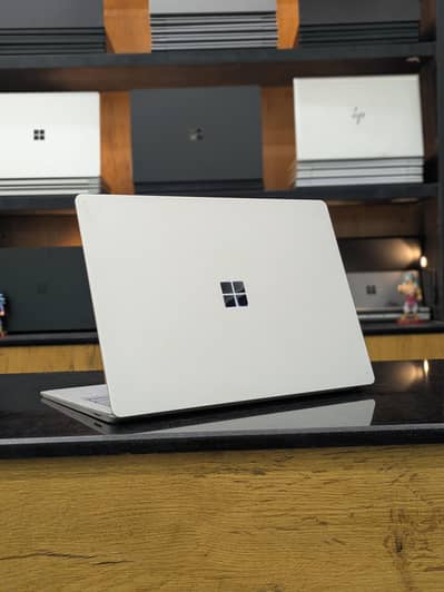 Microsoft Surface Laptop 2 - Core i5 8th Gen - 2K Touch Laptop