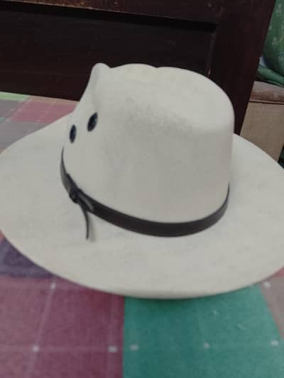Hat for sale