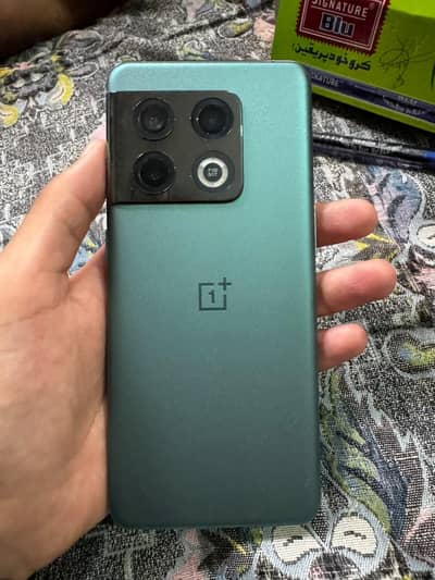 One Plus 10 Pro