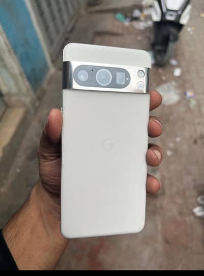 Google Pixel 8 Pro