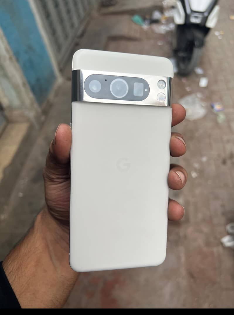 Google Pixel 8 Pro 0