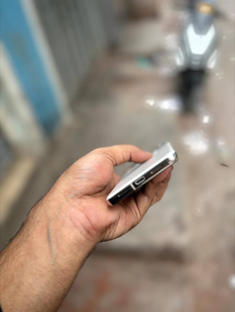 Google Pixel 8 Pro 3