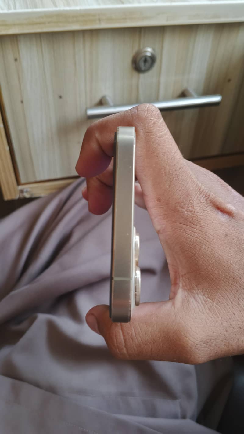 Apple iPhone 12 Pro Max 4