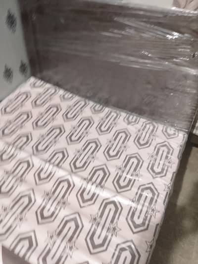 2 Single bed with metress