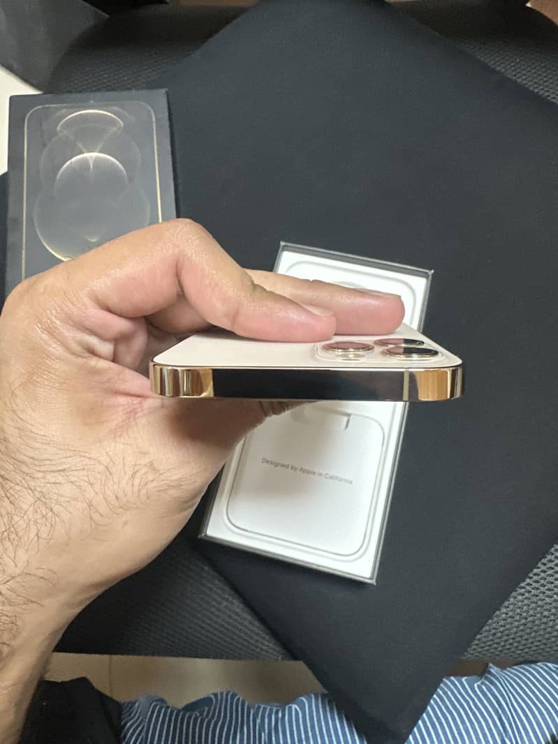 Apple iPhone 12 Pro 4