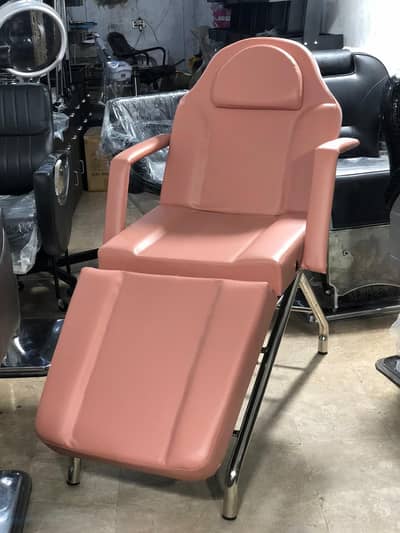 Massage Beds / Saloon Beds / Manni Paddi Cough / Facial Beds