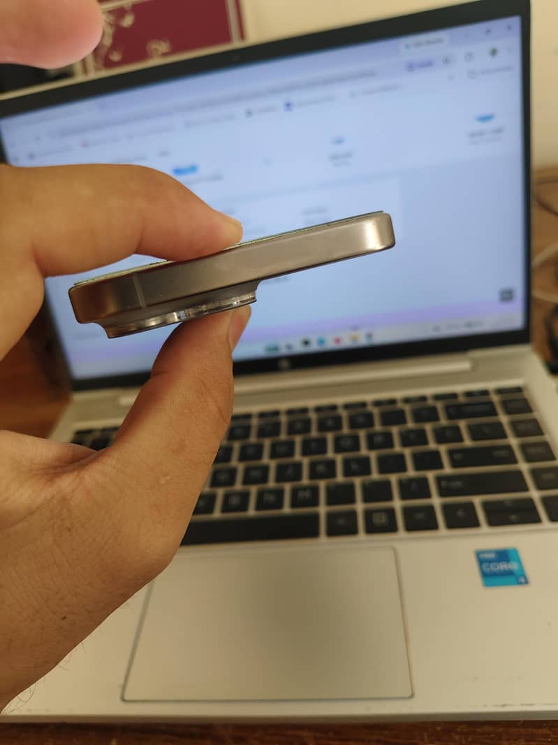 Apple iPhone 15 Pro Max 2