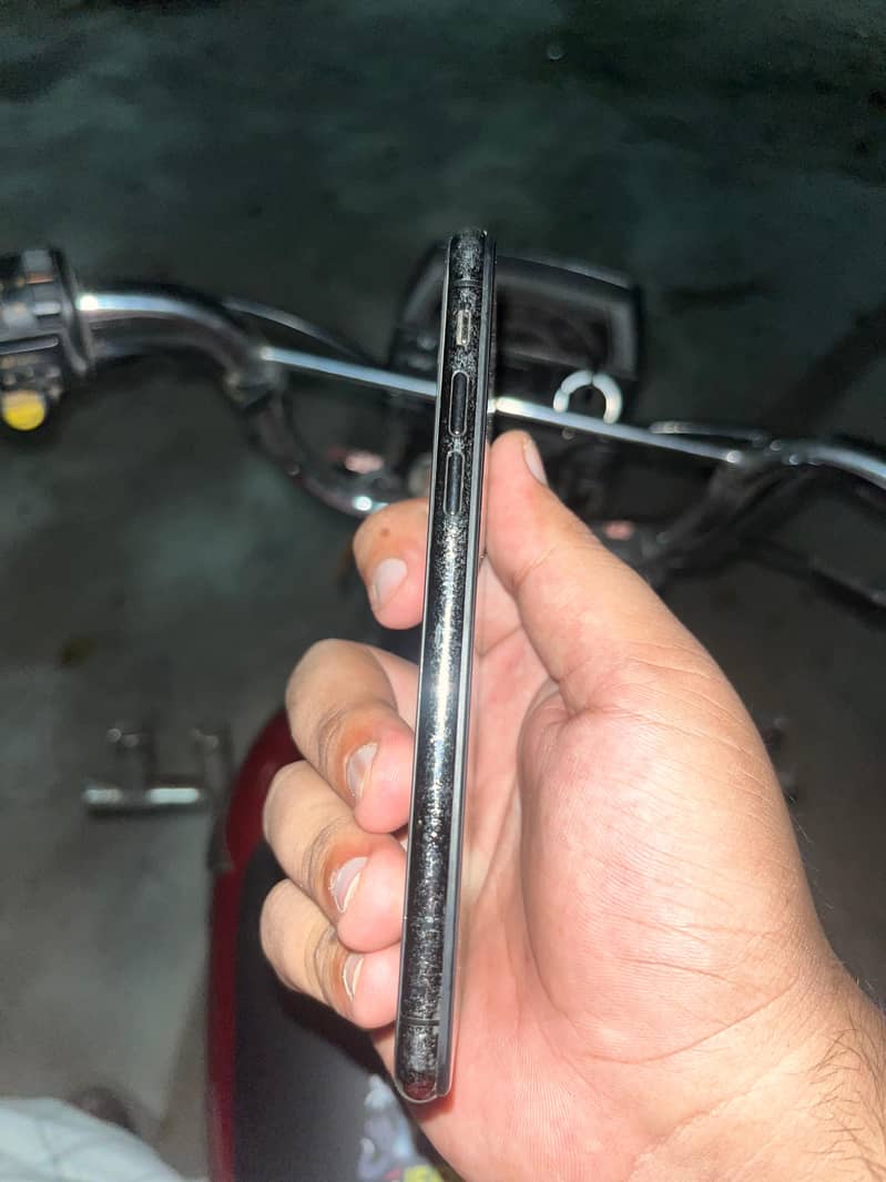Apple iPhone X 6
