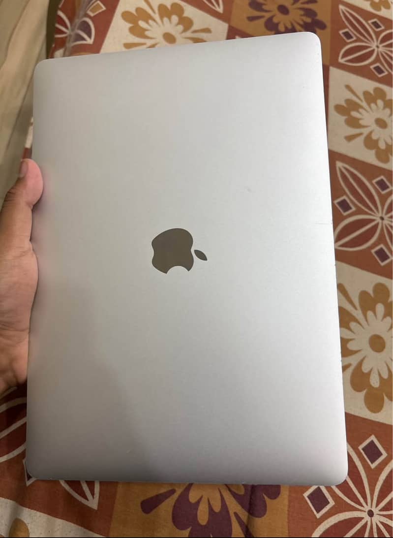 MacBook 2017 pro 1