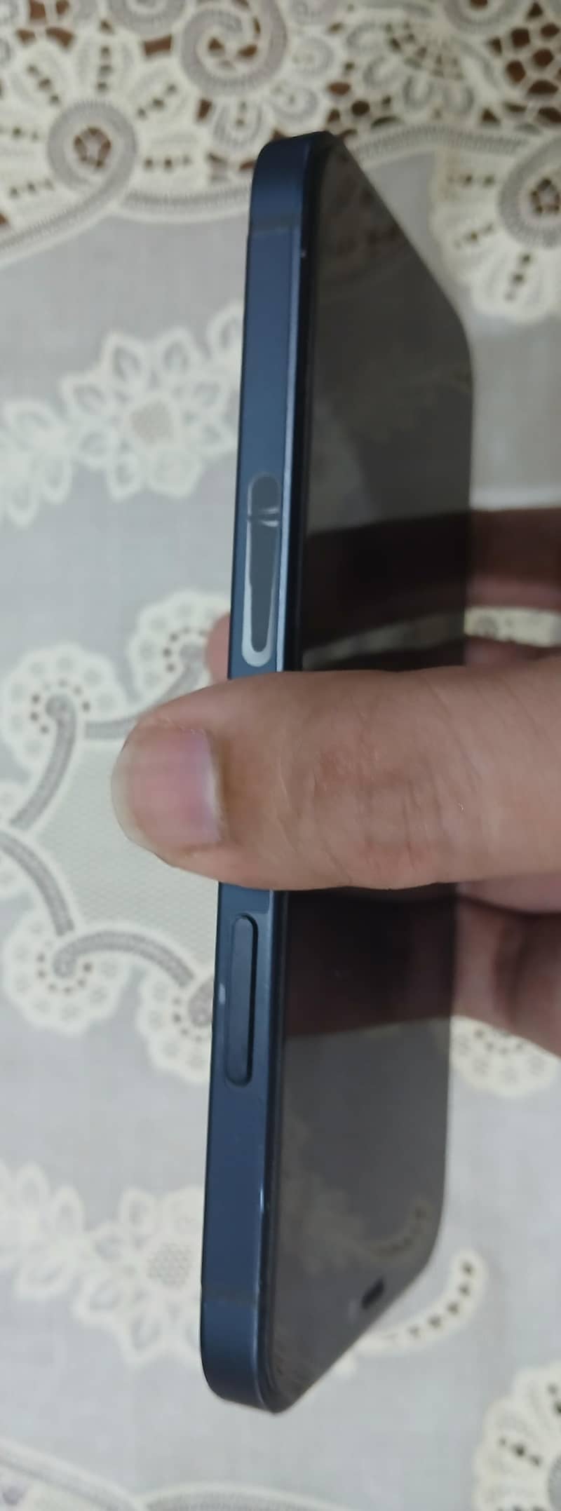 iPhone 12 4