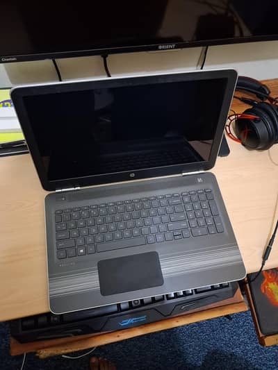 HP Pavilion Notebook Core i7 6th Gen 8 gb ddr4 ram