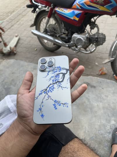 iPhone 15 Pro Max
