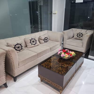 6 seater sofa in good condition