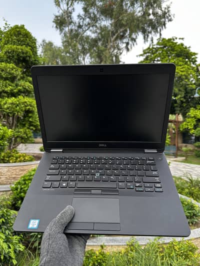 Dell 7470 i5 6th 8/256 slim Laptop with chgr