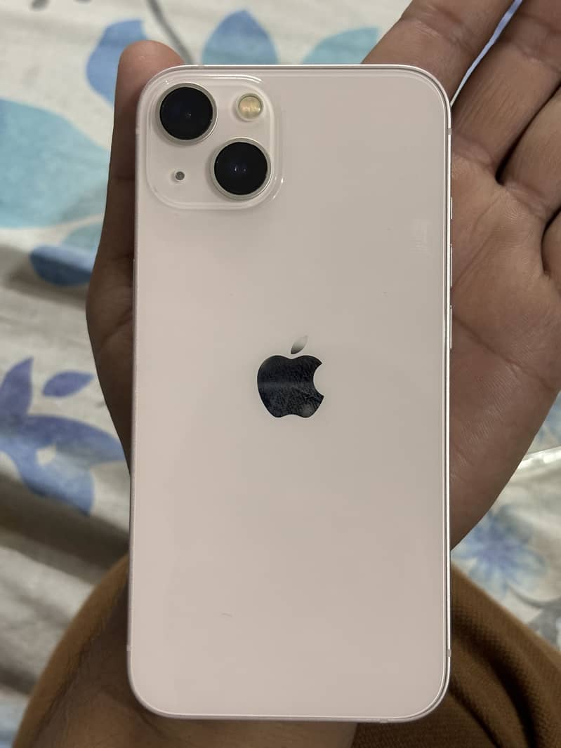 Apple iPhone 13 0