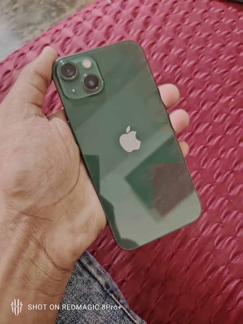 Apple iPhone 13 5