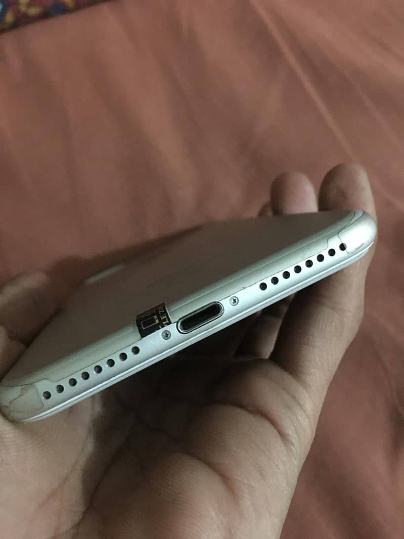 Apple iPhone 7 Plus 4