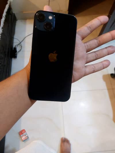 Apple iPhone 13