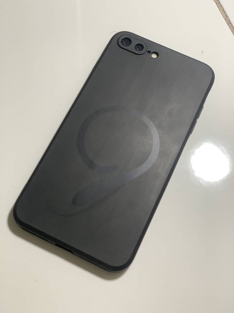 Apple iPhone 7 Plus 1