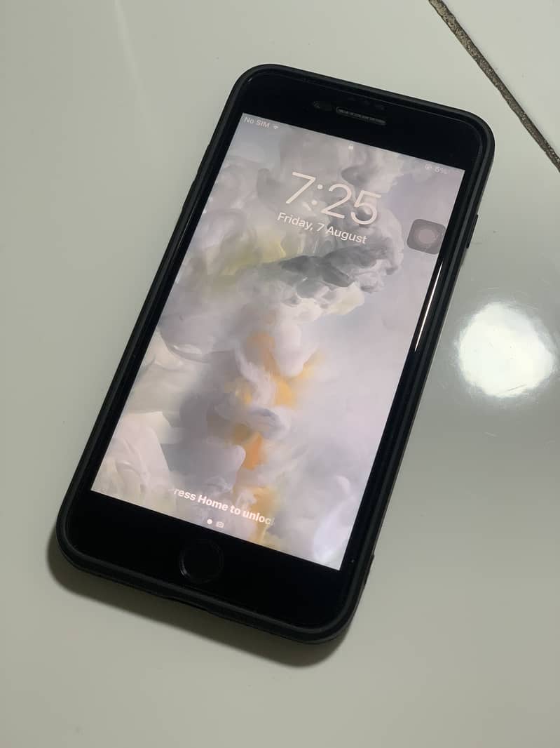Apple iPhone 7 Plus 6