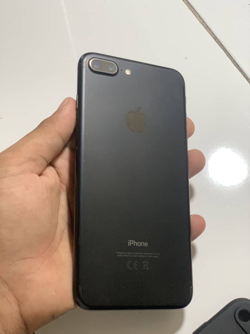 Apple iPhone 7 Plus 8