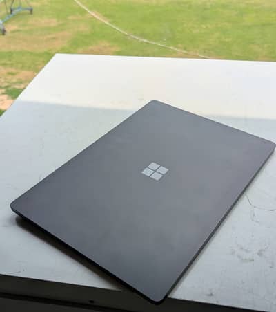 Surface Laptop 3 | i7 10th | 16Gb | 15" inch | Touch | 03256785678