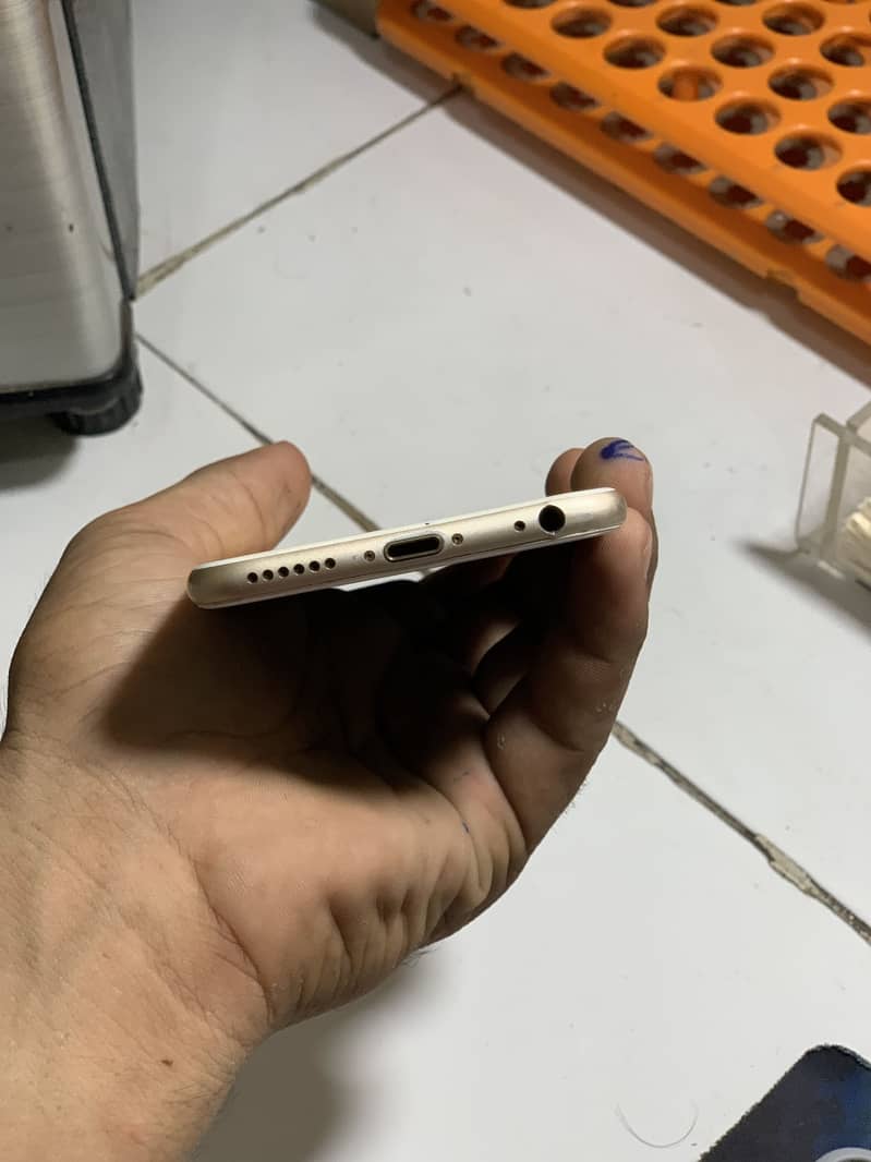Apple iPhone 6 13