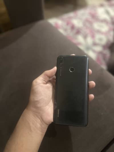 Huawei Y9