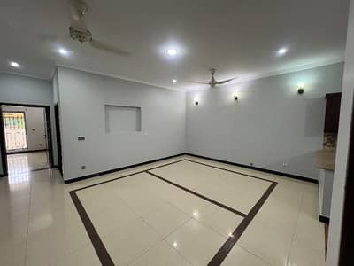 Elegant 11 Marla House For Sale Bahria Enclave, Sector A