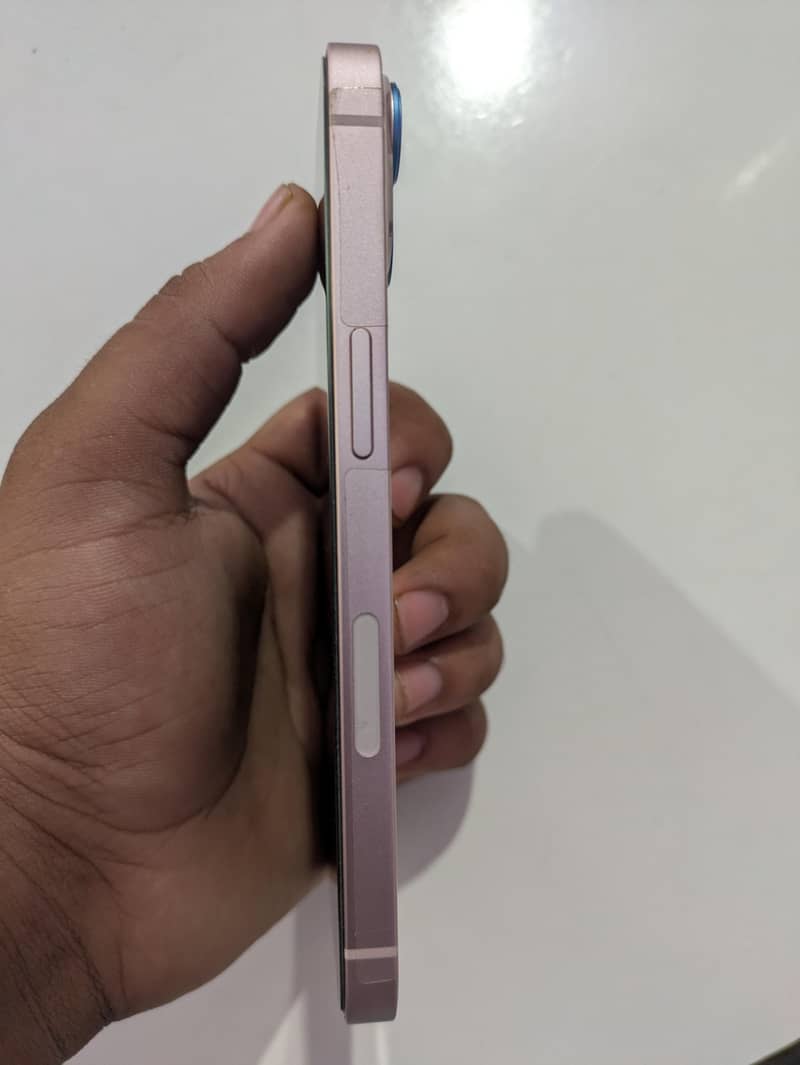 Apple iPhone 13 2