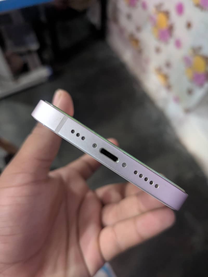 Apple iPhone 13 4