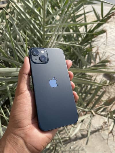 Apple iPhone 13