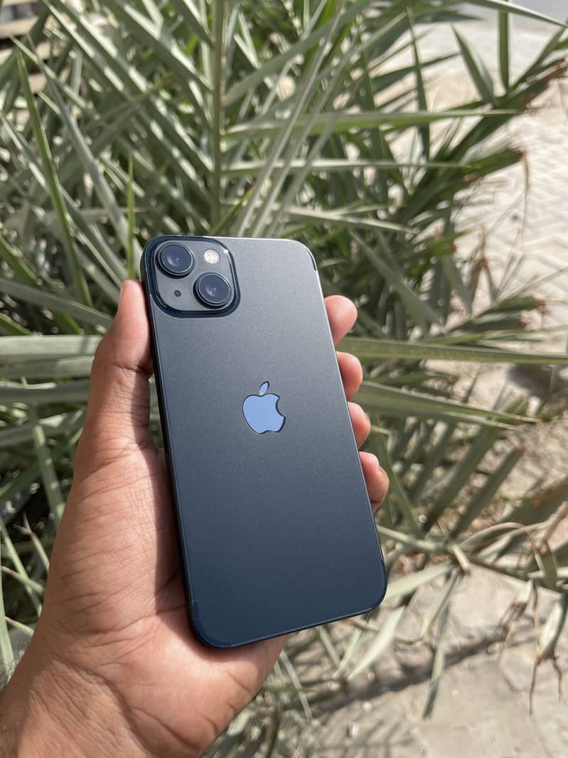 Apple iPhone 13 0