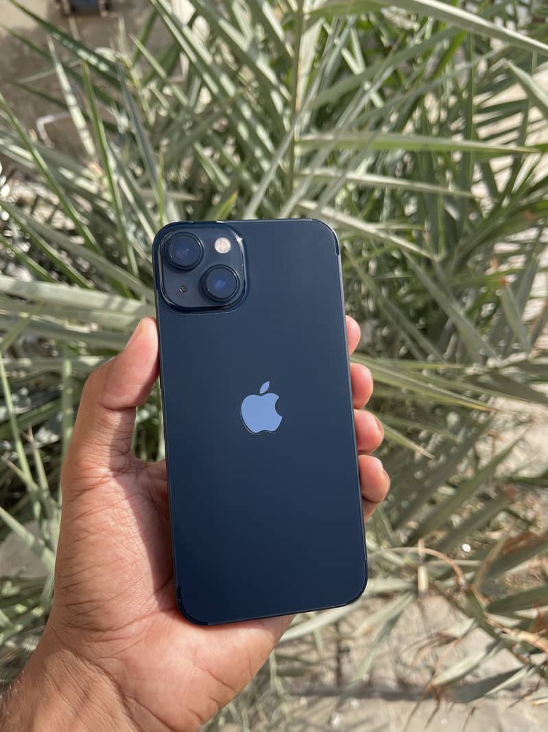 Apple iPhone 13 6
