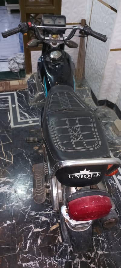 UNIQUE 125