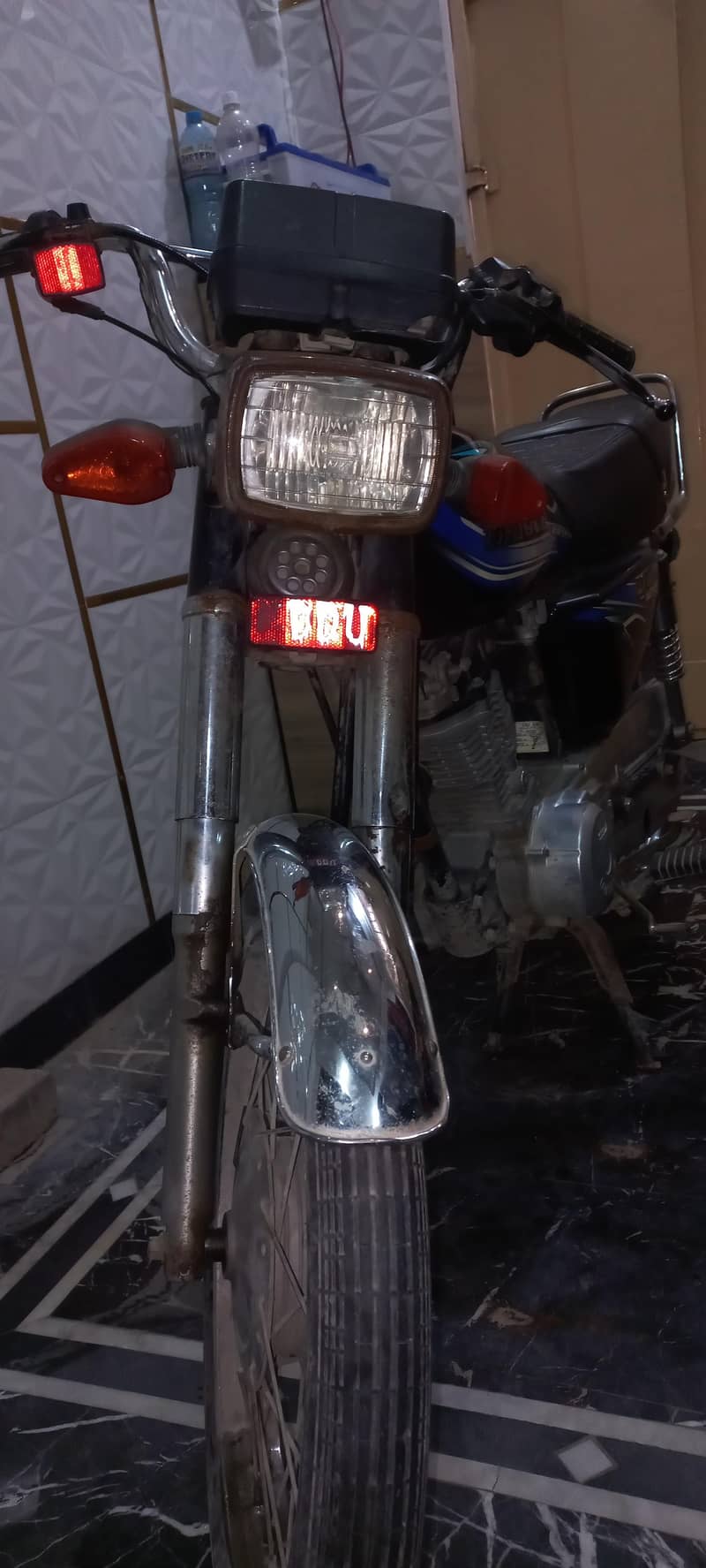 UNIQUE 125 3