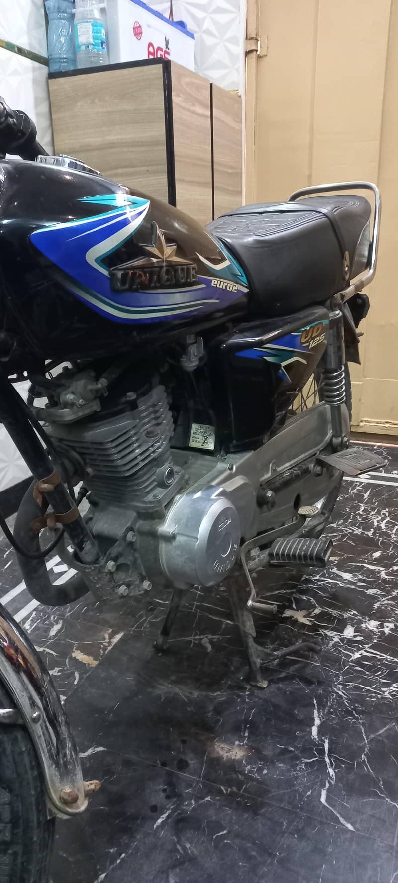 UNIQUE 125 5